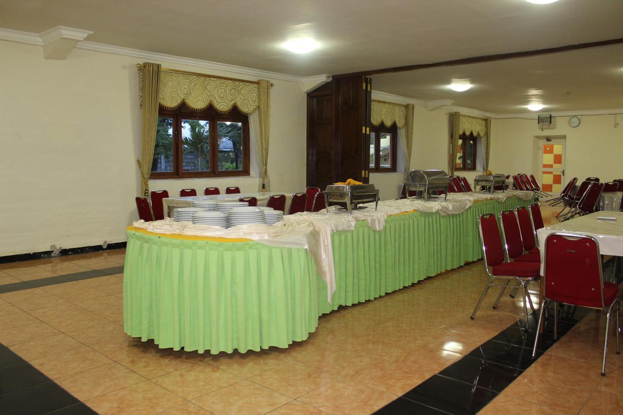 Sinar Bintang Hotel Cepu Kültér fotó