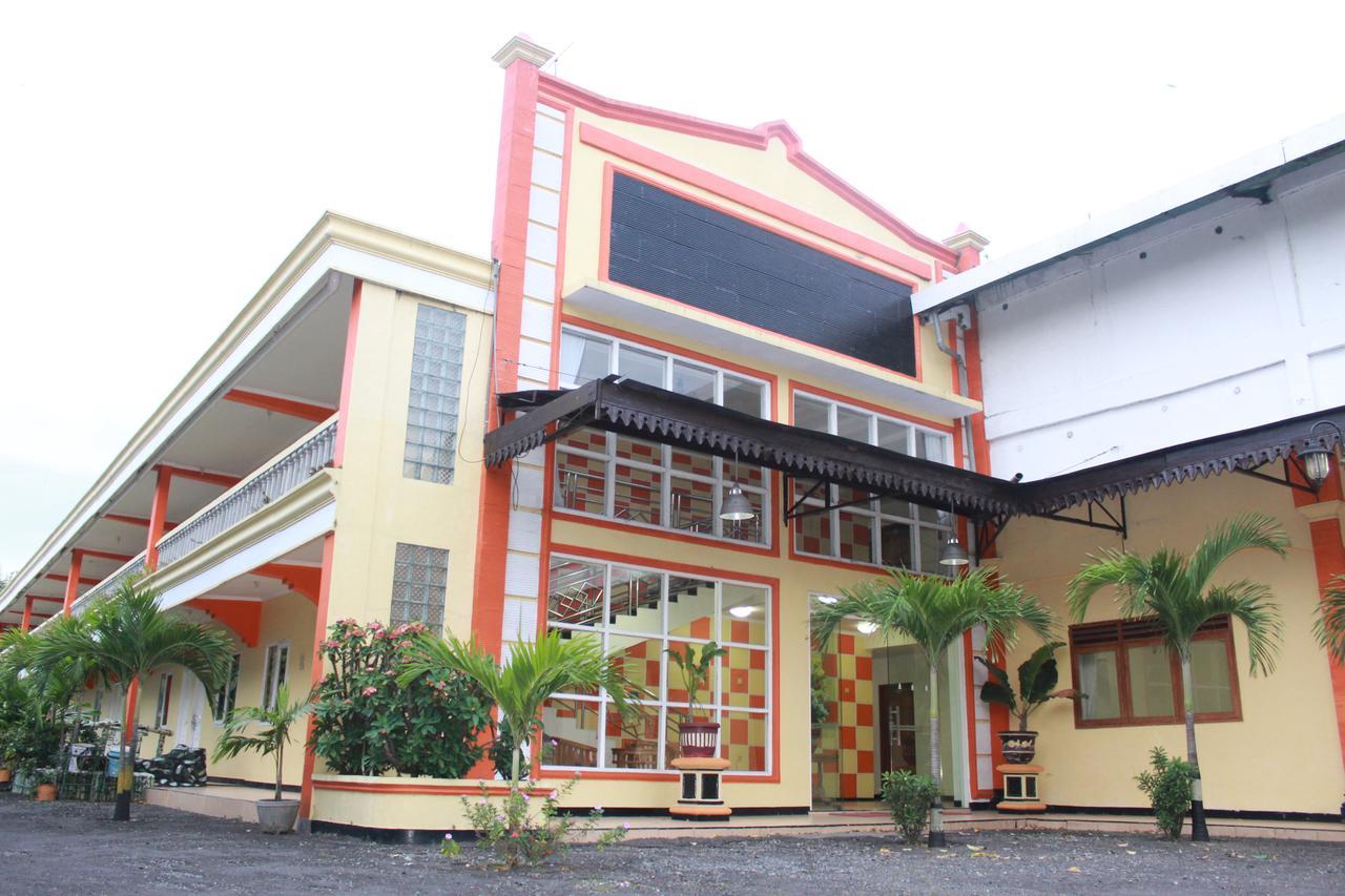 Sinar Bintang Hotel Cepu Kültér fotó