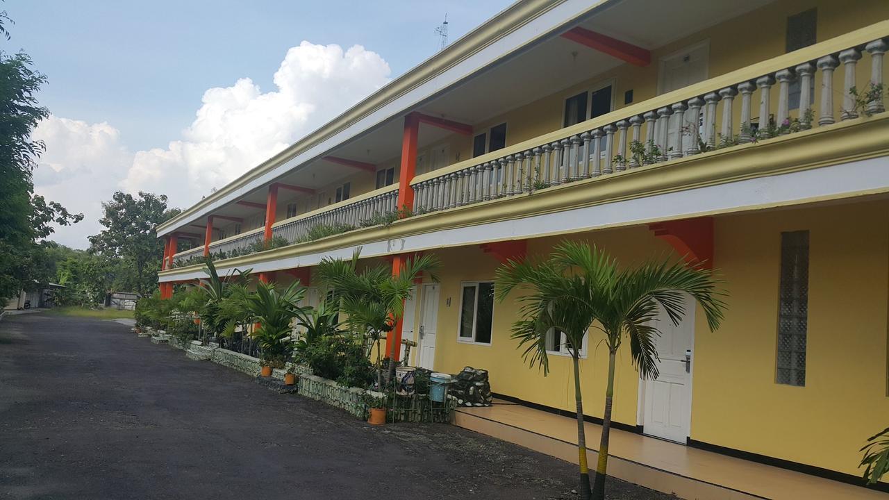 Sinar Bintang Hotel Cepu Kültér fotó